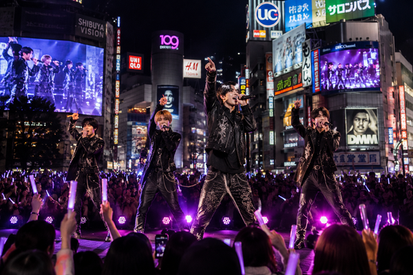 J-Pop: Music That Moves Japan