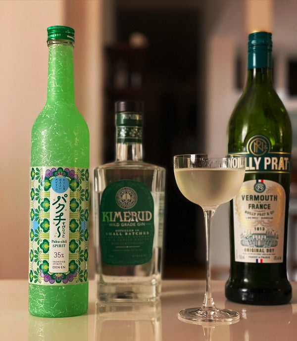 Grün ist die Hoffnung: Mix dir einen Koriander-Martini mit dem Paku-chii Spirit